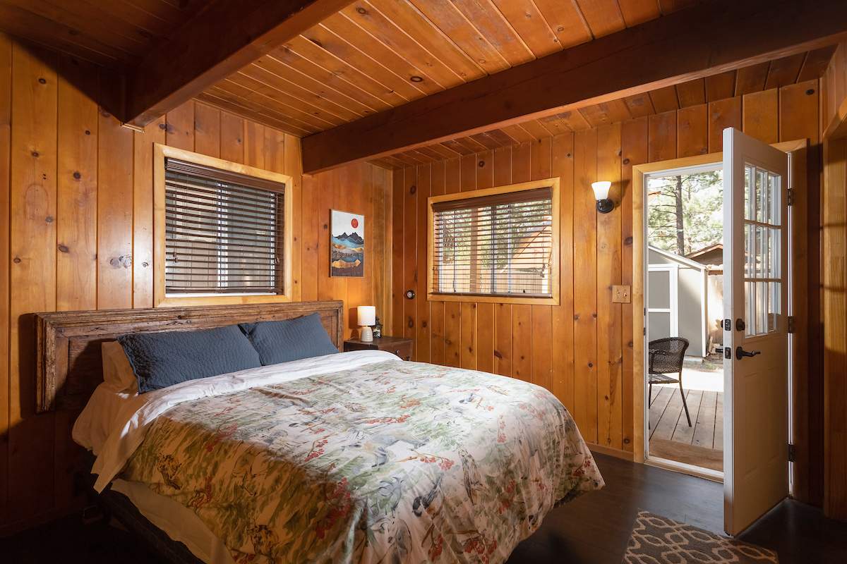 731 E Meadow Ln 731 E Meadow Ln