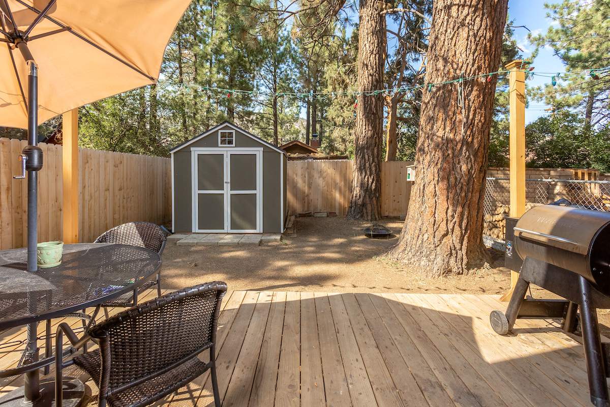 731 E Meadow Ln 731 E Meadow Ln