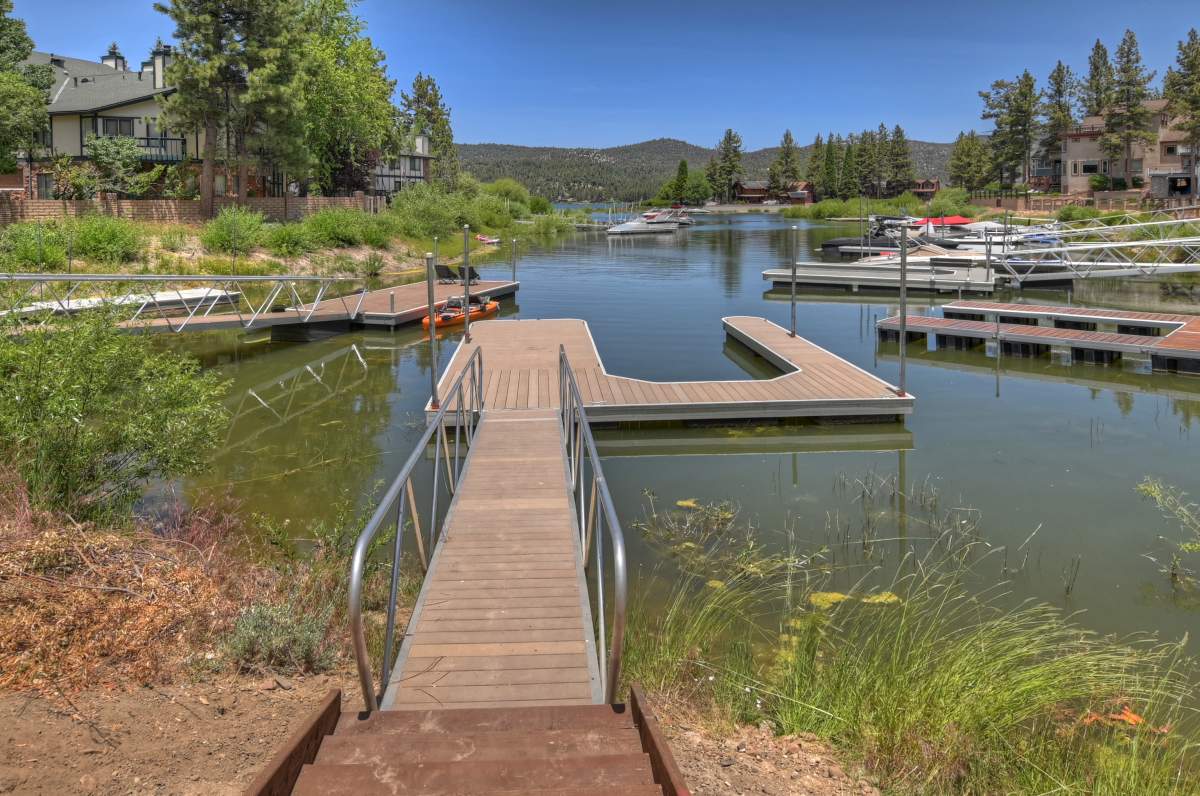 39832 Lakeview Dr 39832 Lakeview Dr