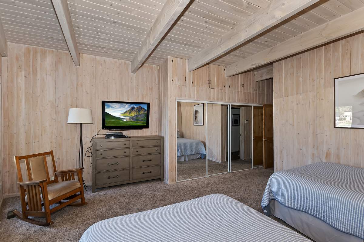 39832 Lakeview Dr 39832 Lakeview Dr