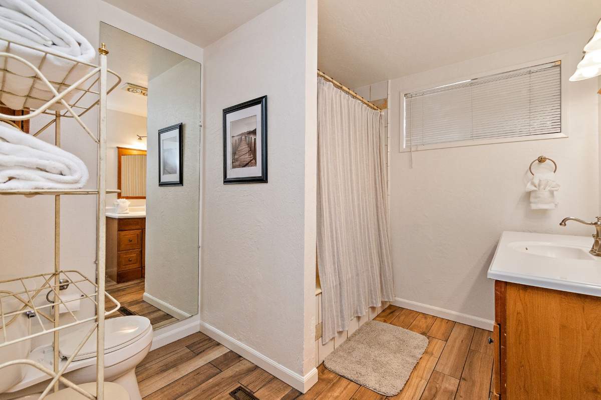 39832 Lakeview Dr 39832 Lakeview Dr