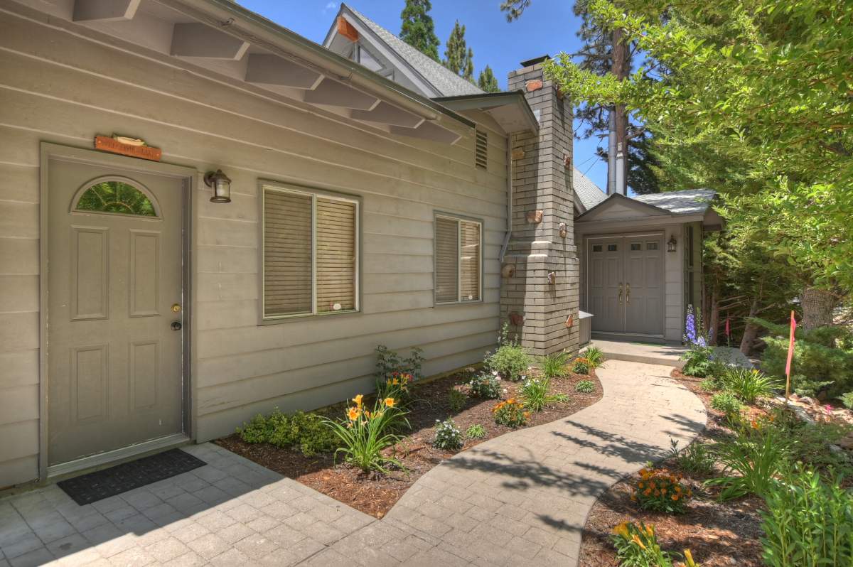 39832 Lakeview Dr 39832 Lakeview Dr