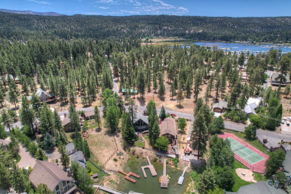 39832 Lakeview Dr 39832 Lakeview Dr