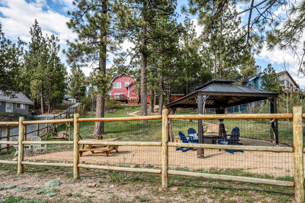 39609 Lake Dr 39609 Lake Dr