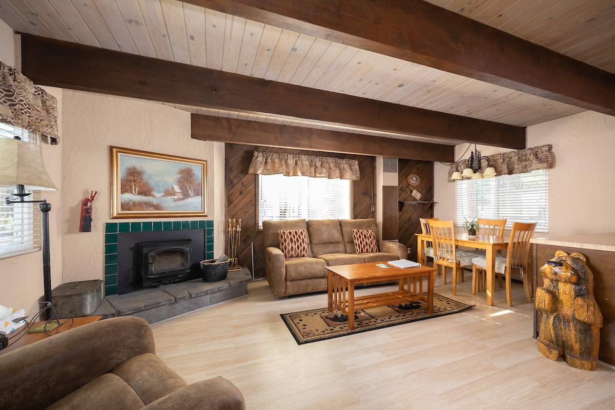 168 Teakwood Dr 168 Teakwood Dr