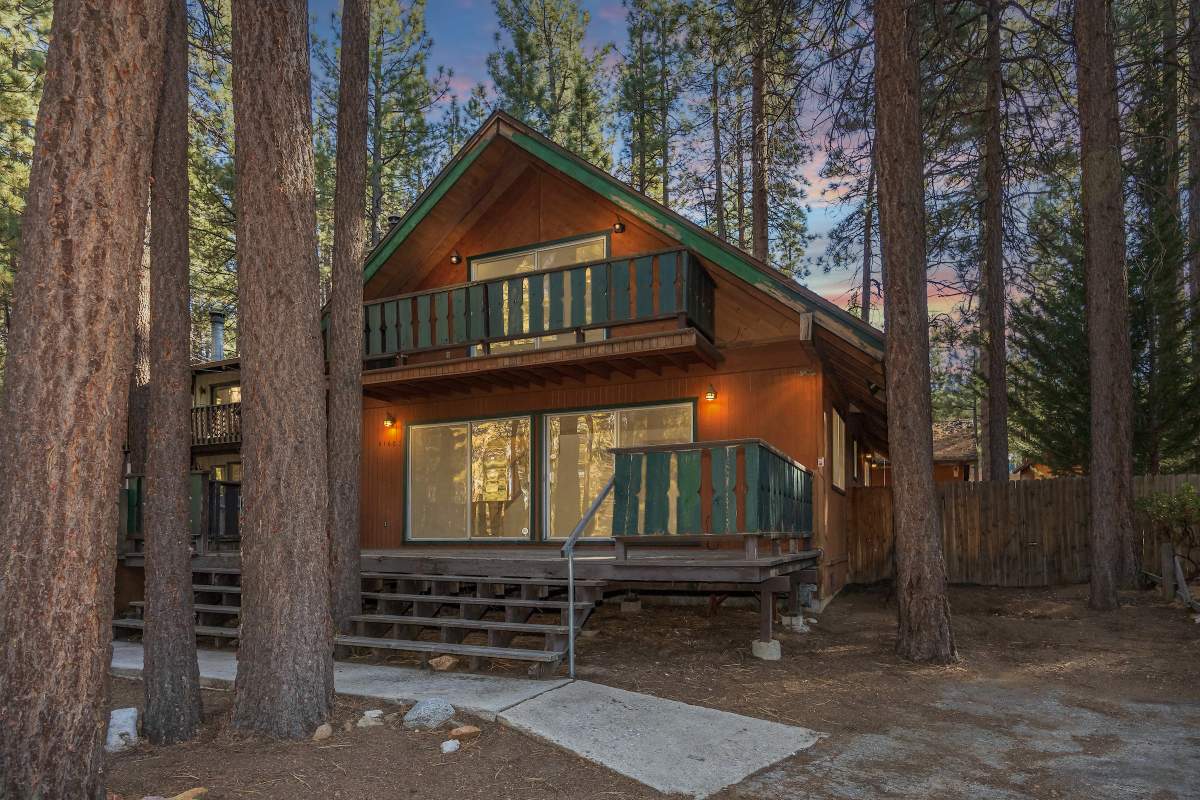 41603 Comstock Ln 41603 Comstock Ln