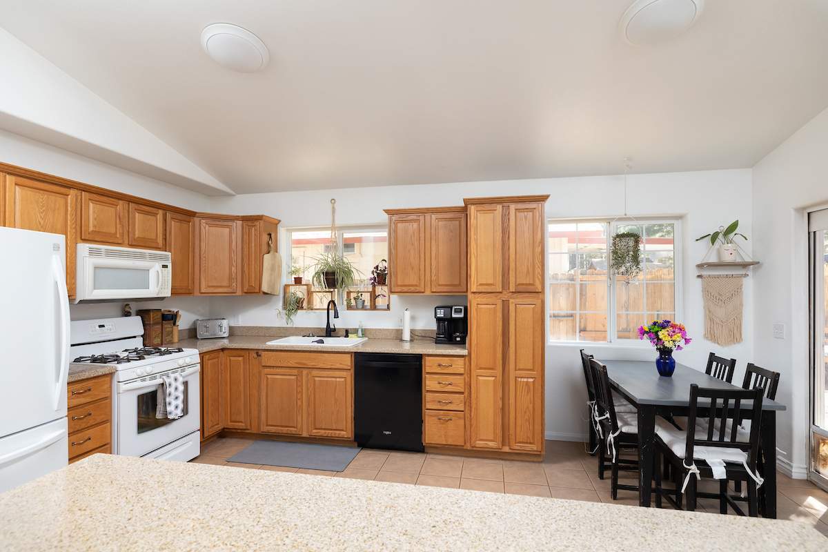 2100 4th Ln 2100 4th Ln