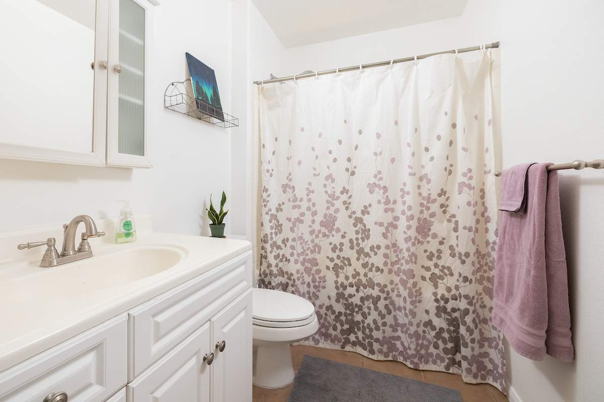 2100 4th Ln 2100 4th Ln