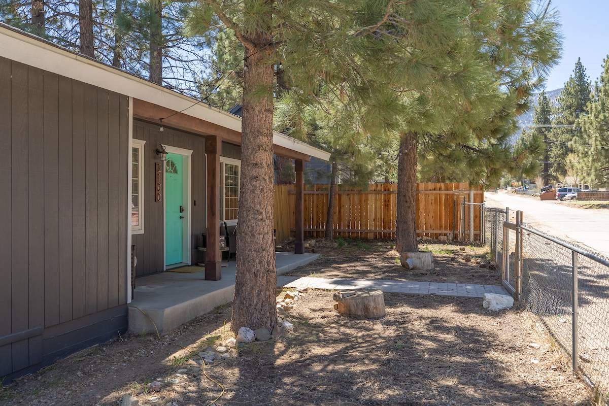 2100 4th Ln 2100 4th Ln