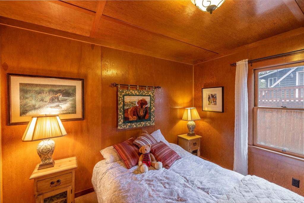 229 E Sherwood 229 E Sherwood