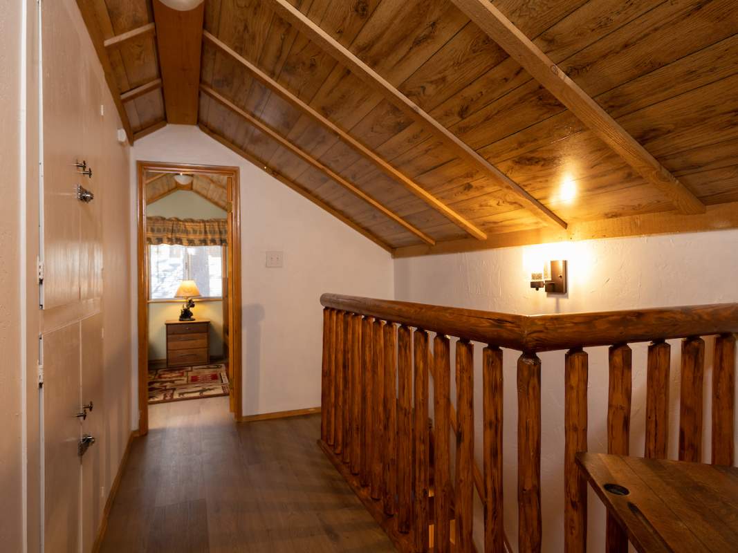 300 Los Angeles Ave 300 Los Angeles Ave