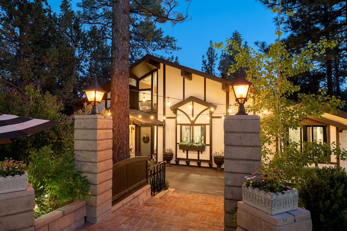 368 Olympic Dr 368 Olympic Dr