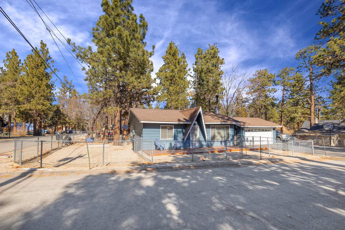 373 Victoria Ln 373 Victoria Ln