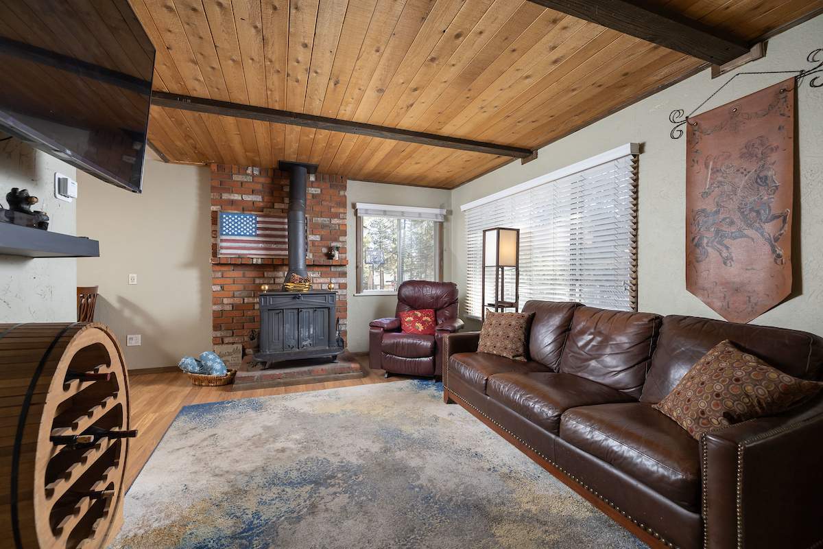 373 Victoria Ln 373 Victoria Ln