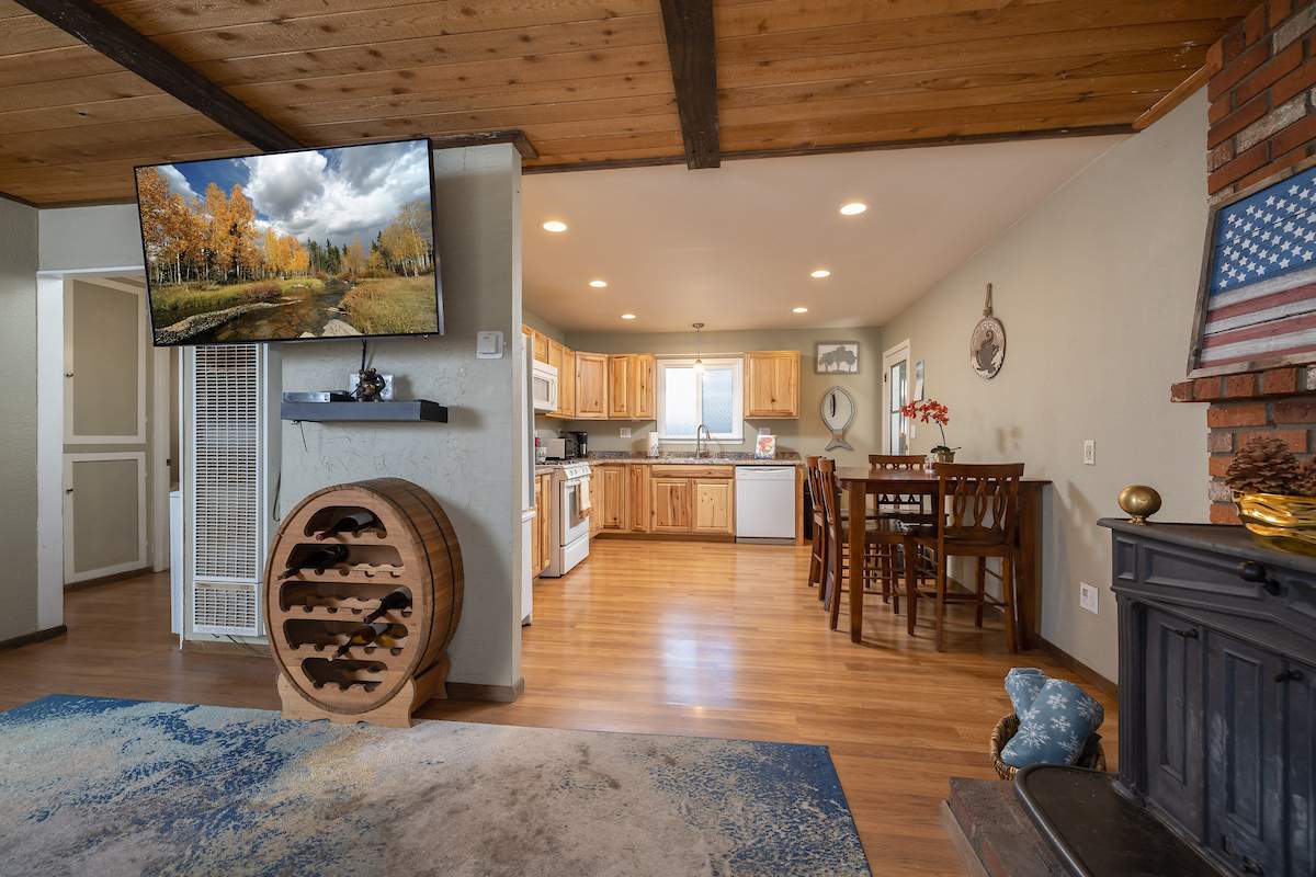 373 Victoria Ln 373 Victoria Ln