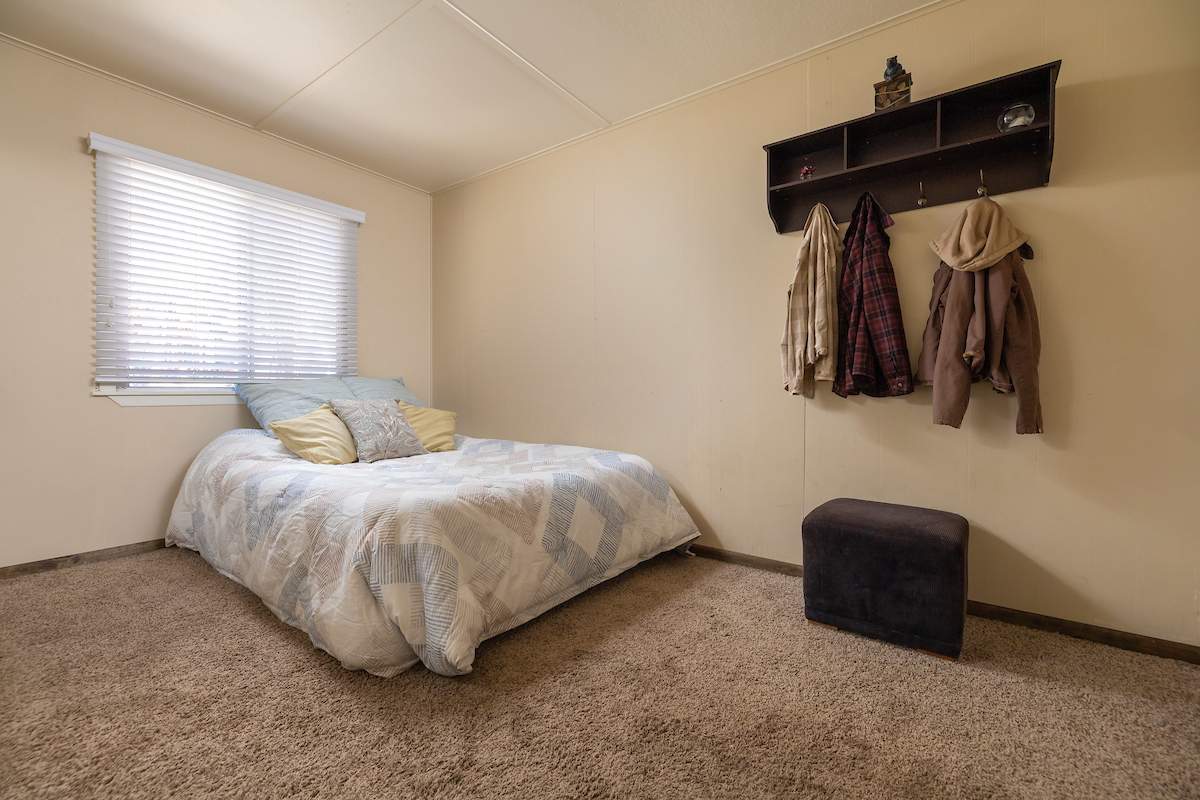 373 Victoria Ln 373 Victoria Ln