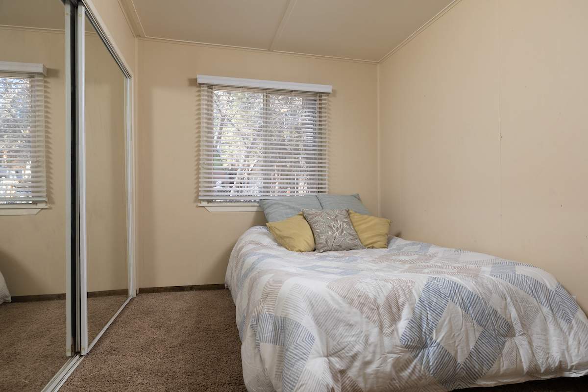 373 Victoria Ln 373 Victoria Ln