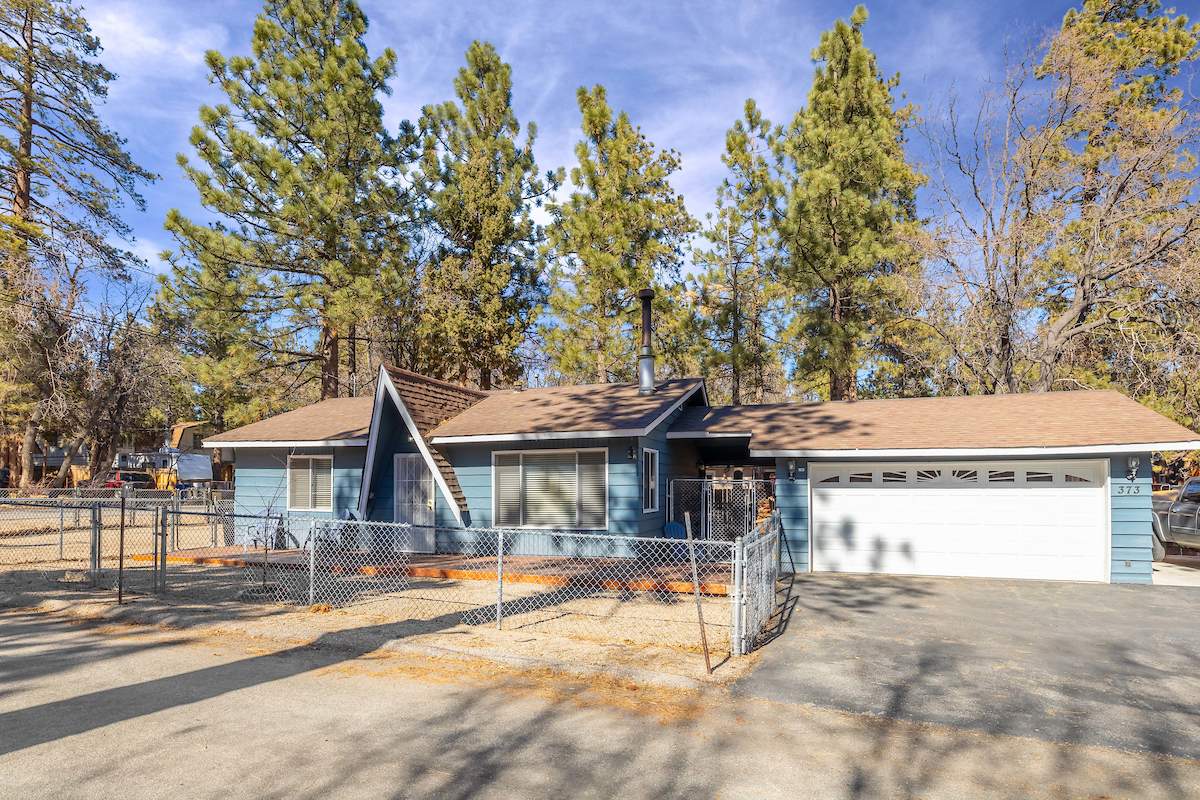 373 Victoria Ln 373 Victoria Ln