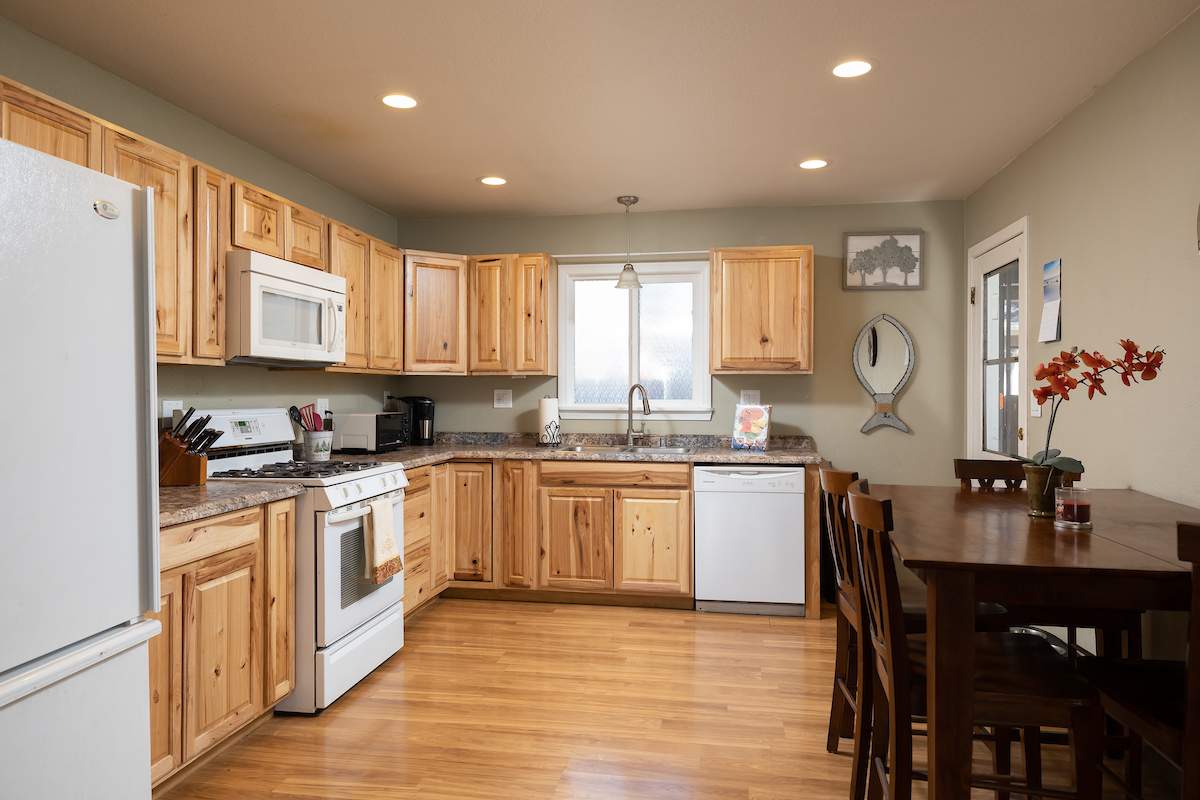 373 Victoria Ln 373 Victoria Ln