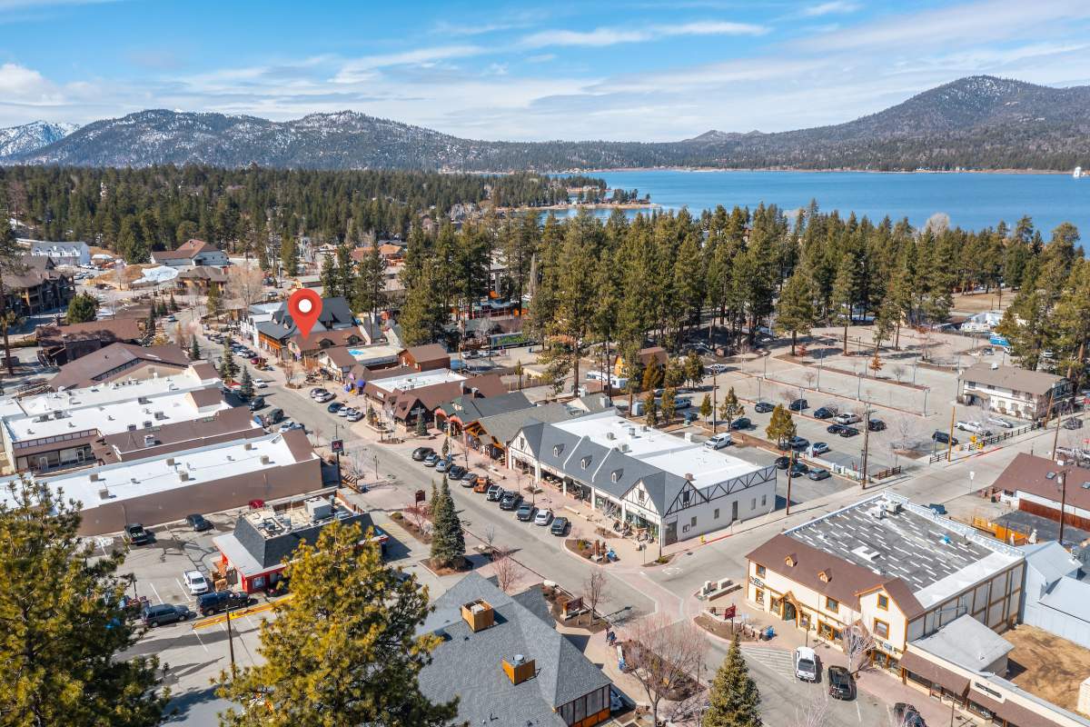 40716 Village Dr 40716 Village Dr