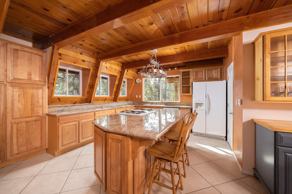 42413 Tioga Dr 42413 Tioga Dr