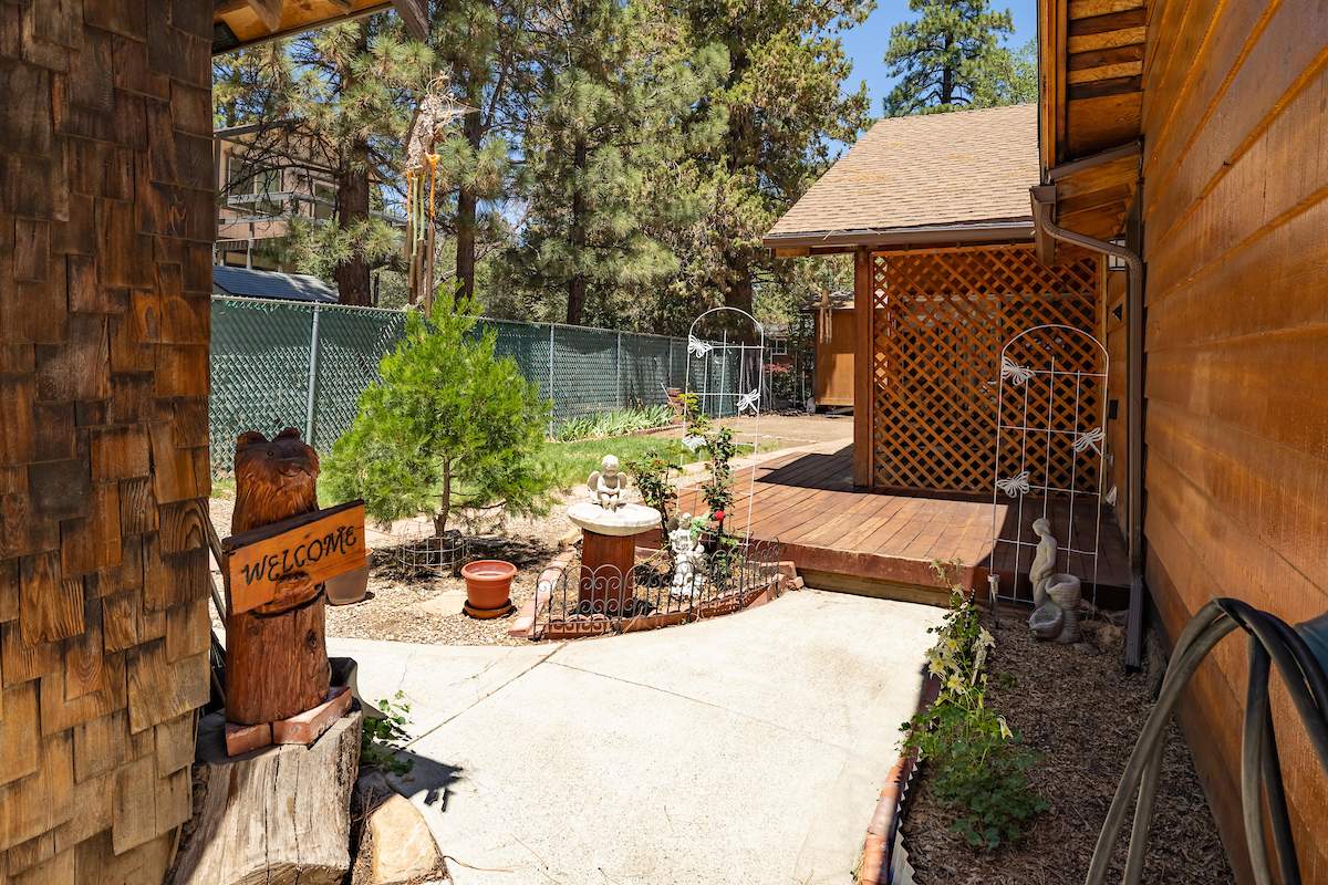 426 Holmes Ln 426 Holmes Ln