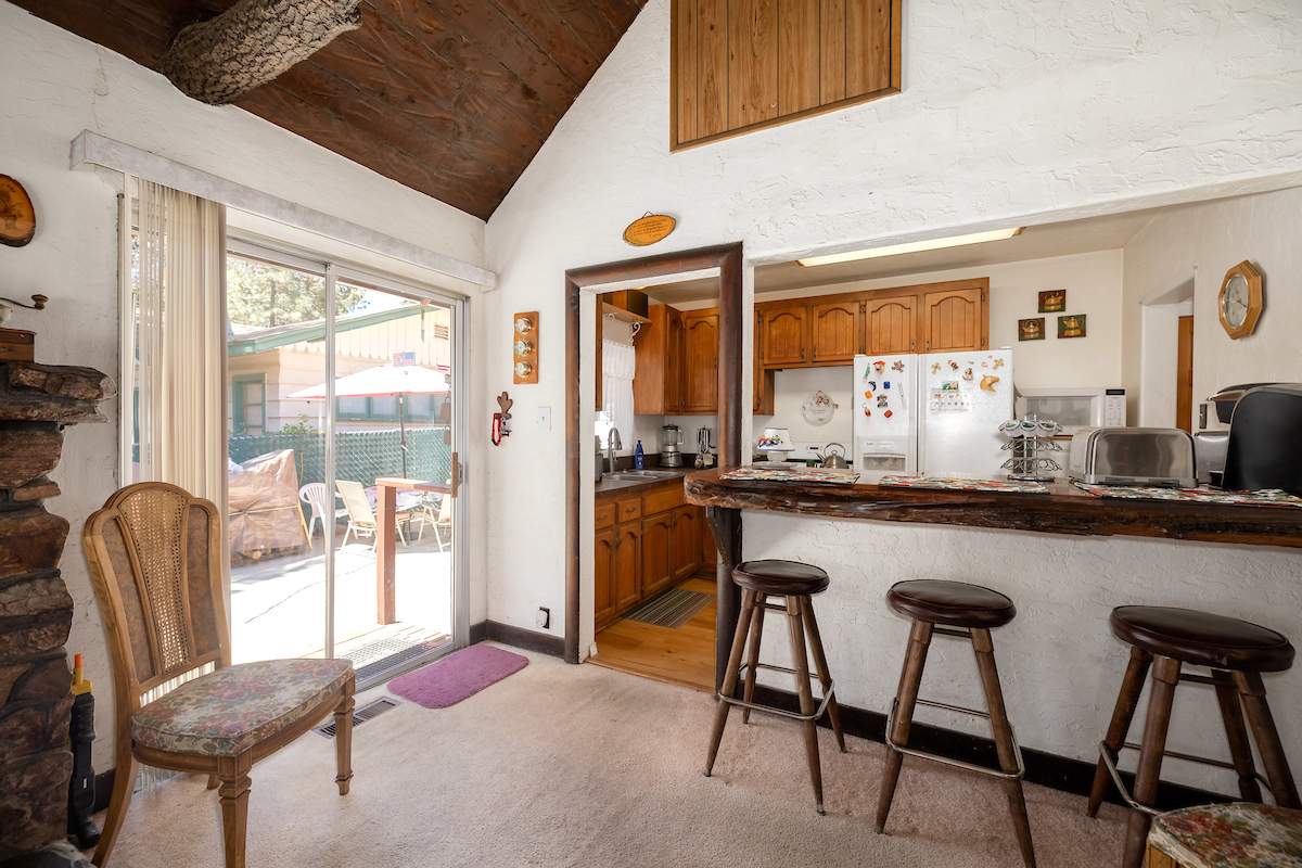 426 Holmes Ln 426 Holmes Ln