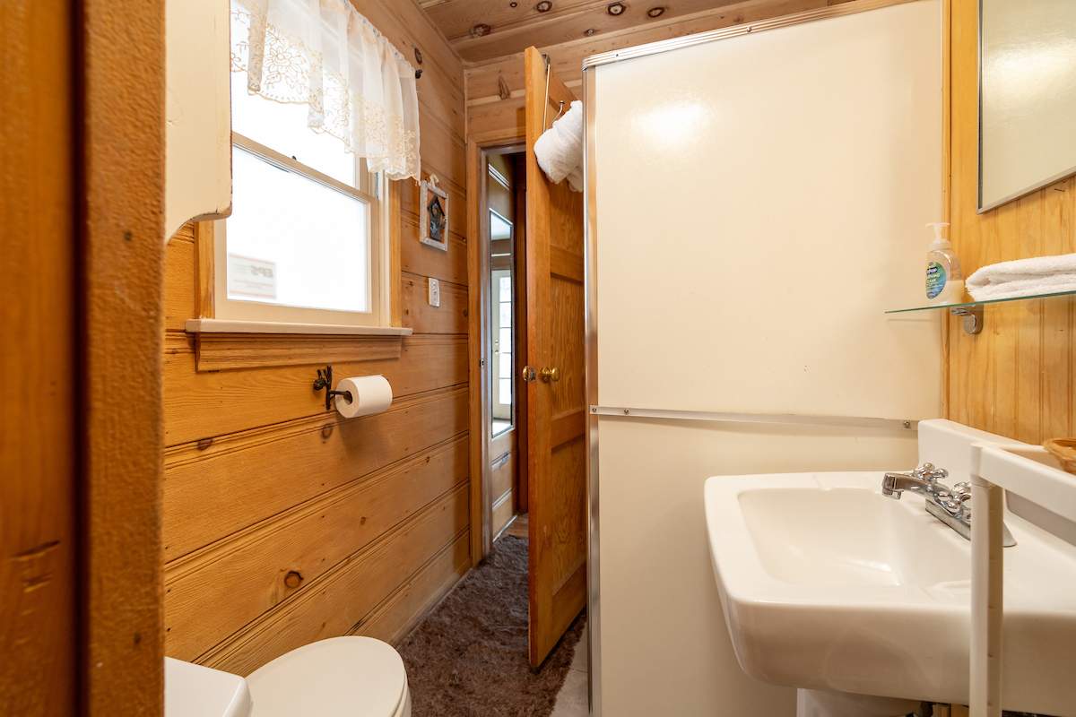 42770 Conifer Dr 42770 Conifer Dr