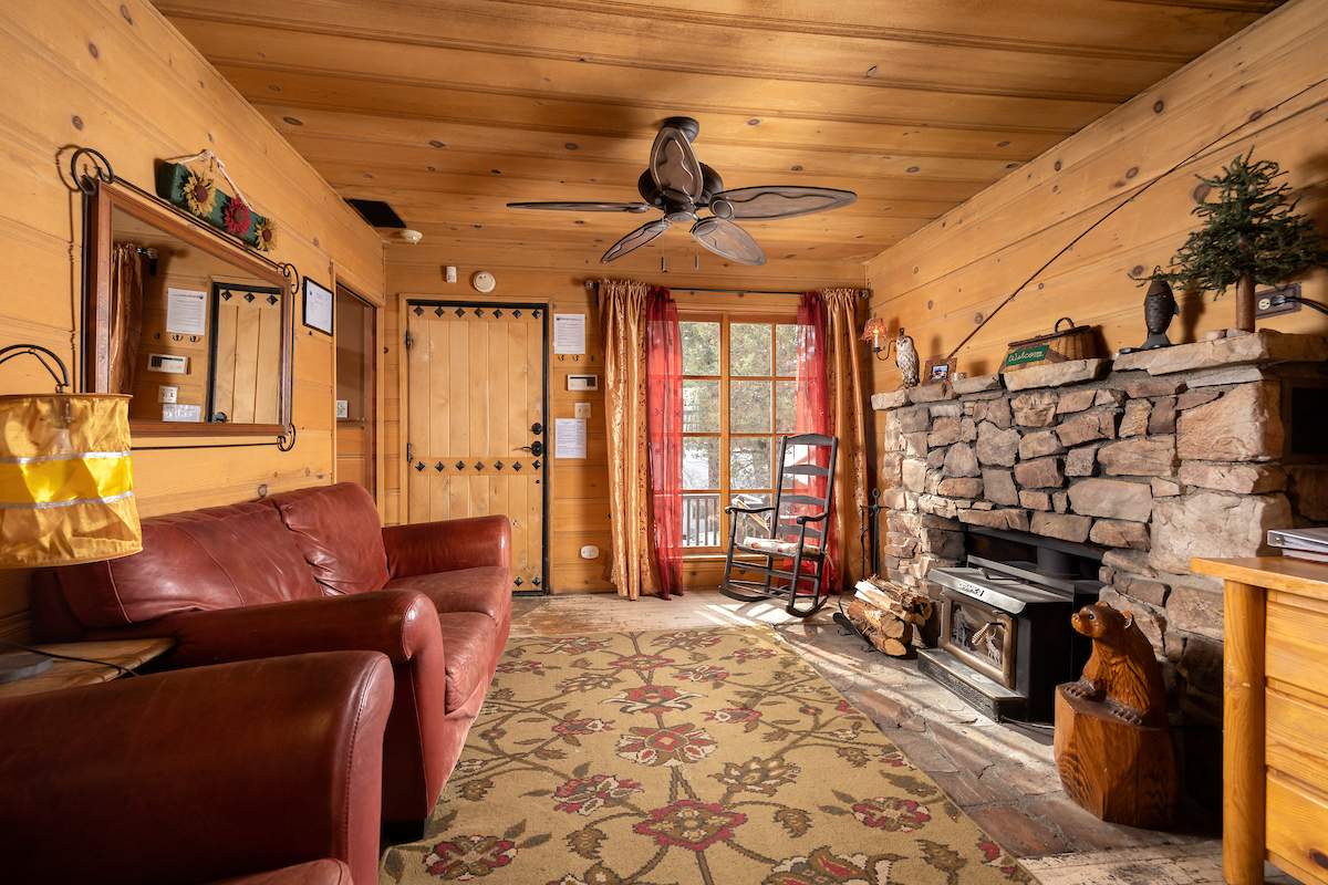 42770 Conifer Dr 42770 Conifer Dr