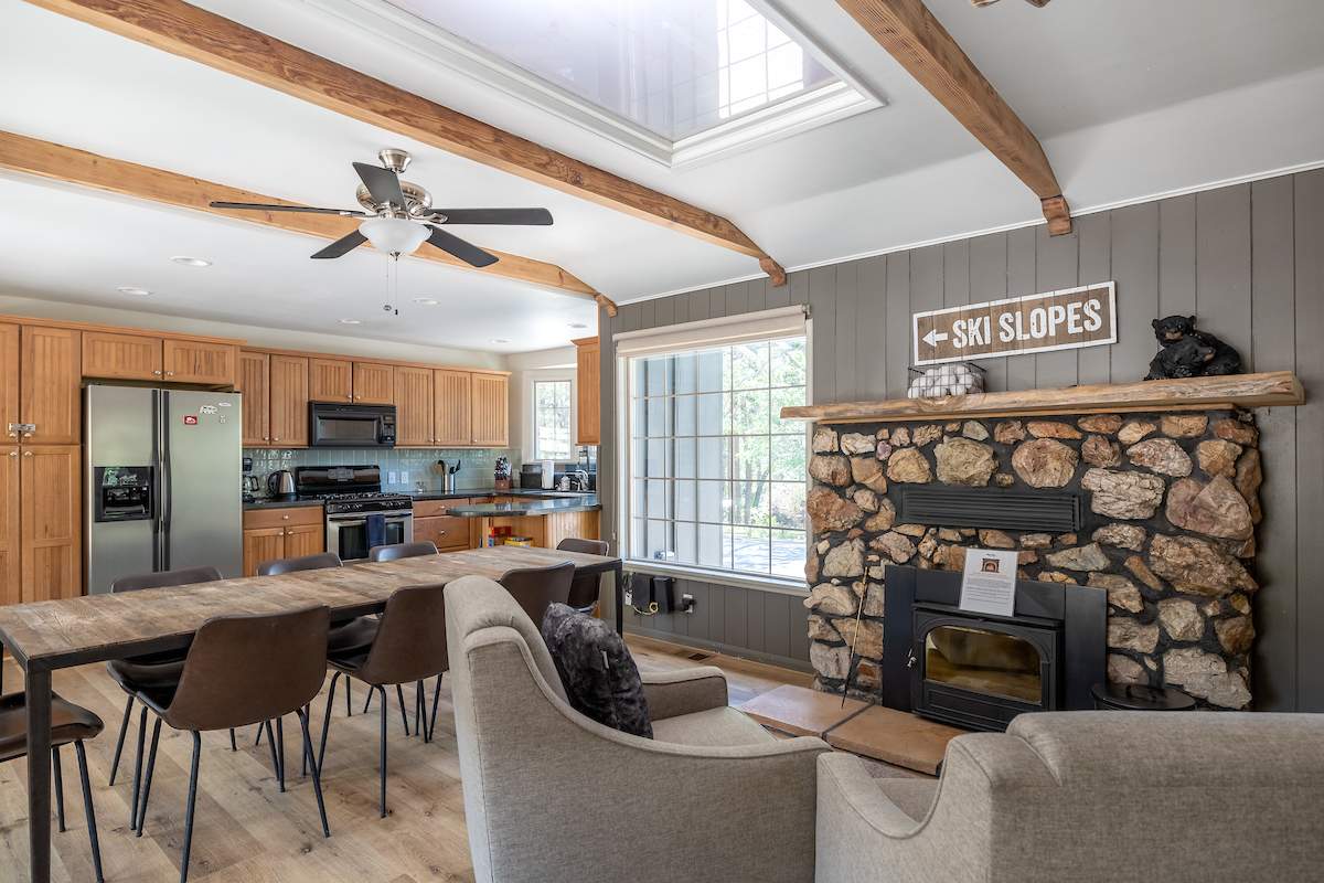 43136 Moonridge Rd 43136 Moonridge Rd