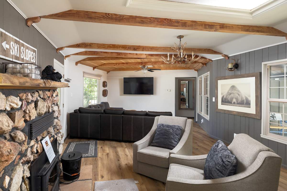 43136 Moonridge Rd 43136 Moonridge Rd