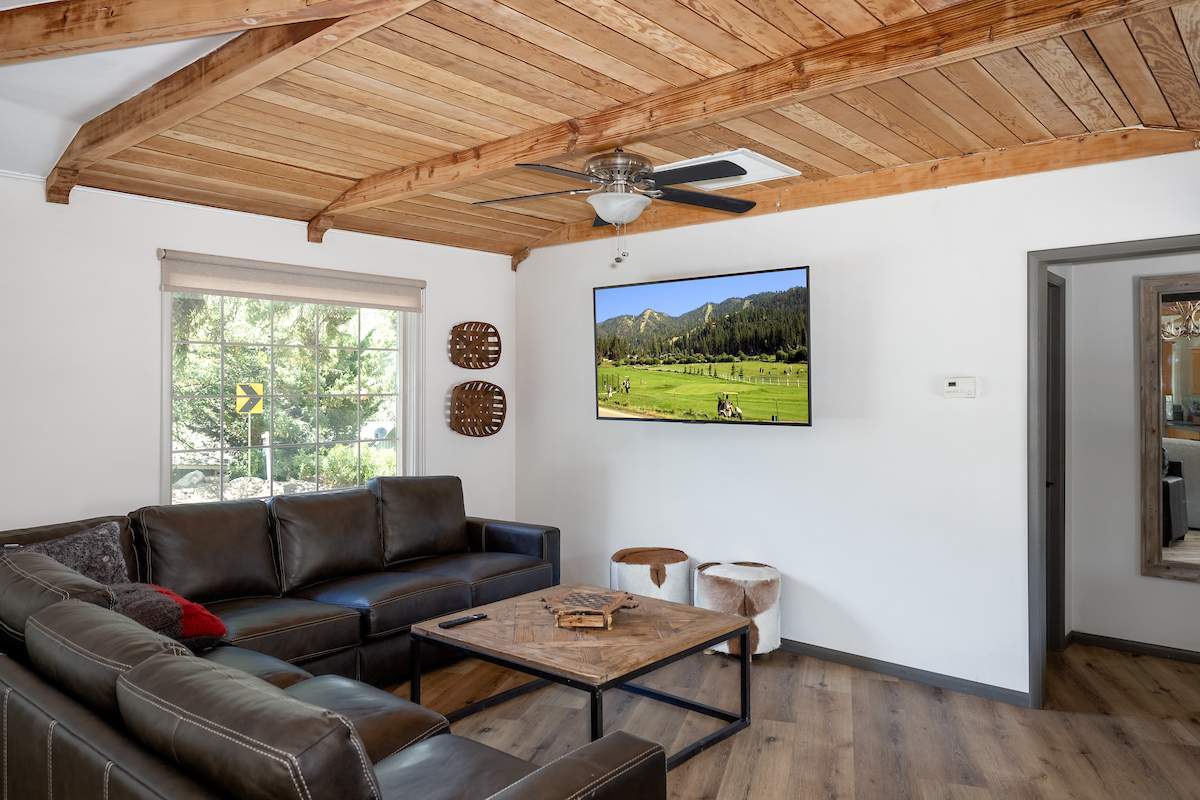 43136 Moonridge Rd 43136 Moonridge Rd