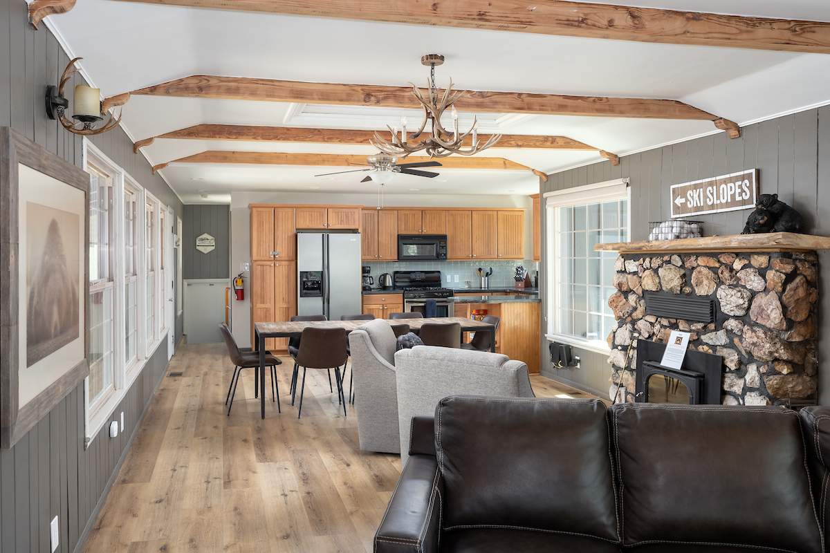 43136 Moonridge Rd 43136 Moonridge Rd