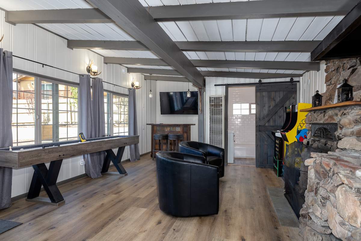 43136 Moonridge Rd 43136 Moonridge Rd