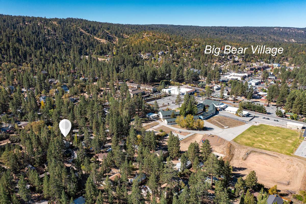 702 Berkley Ln 702 Berkley Ln