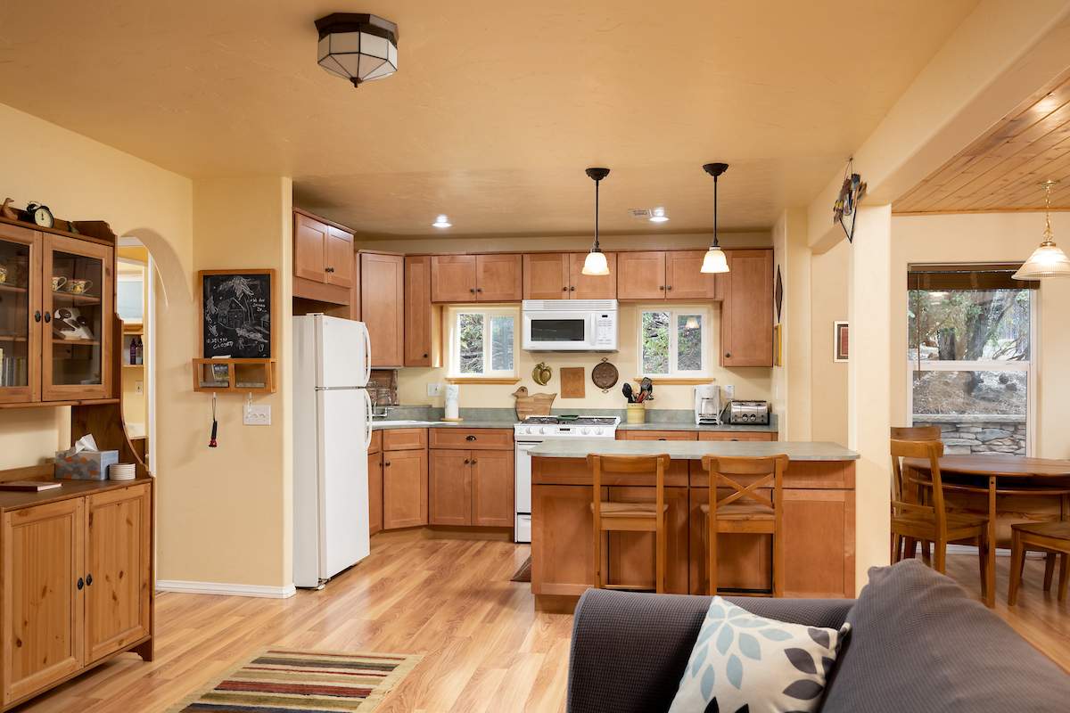 702 Berkley Ln 702 Berkley Ln