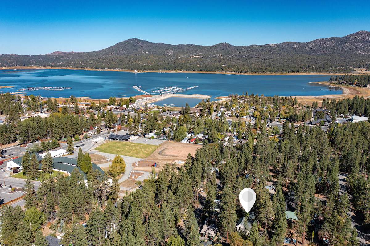 702 Berkley Ln 702 Berkley Ln