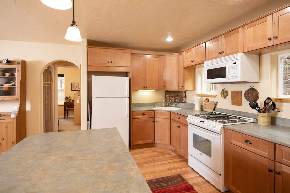 702 Berkley Ln 702 Berkley Ln