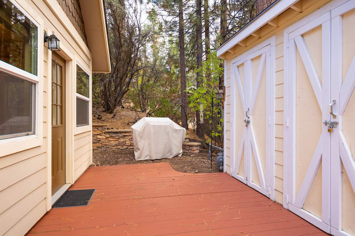 702 Berkley Ln 702 Berkley Ln