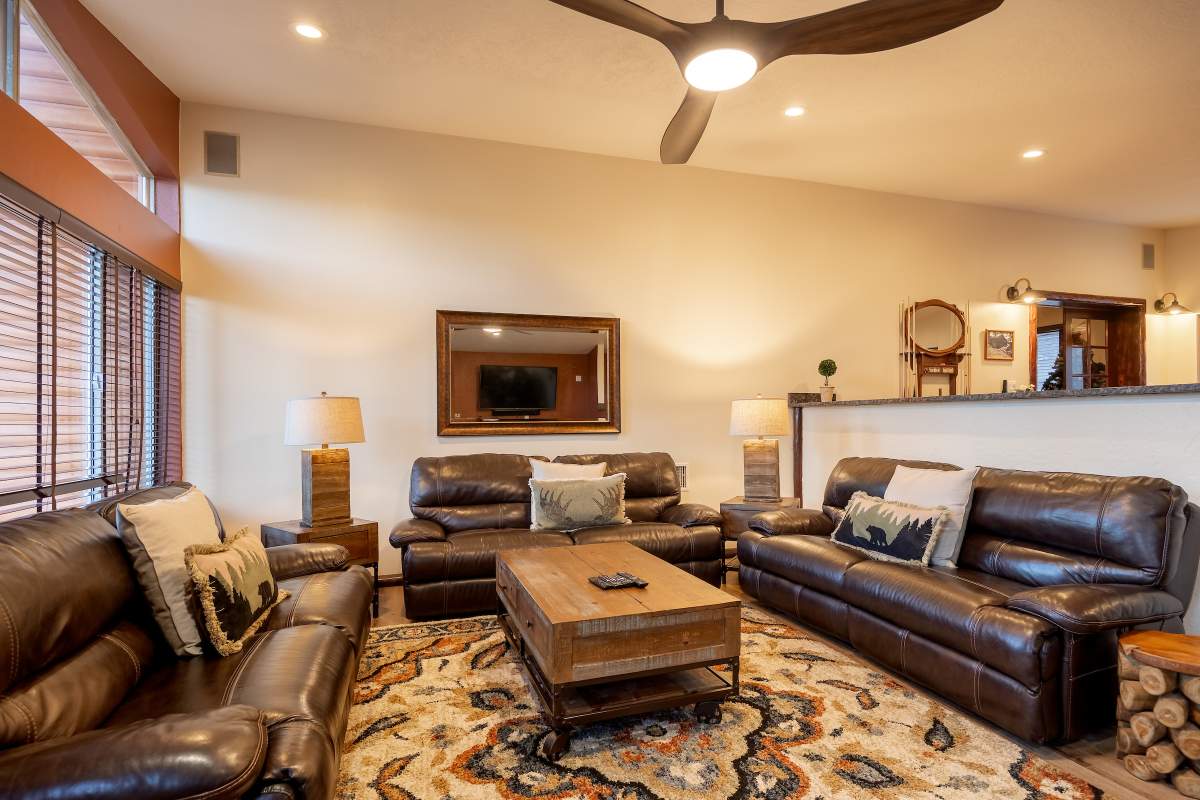 708 Circle Ln 708 Circle Ln