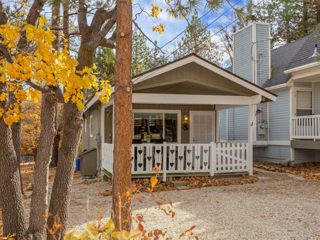 745 Cedar Ave 745 Cedar Ave