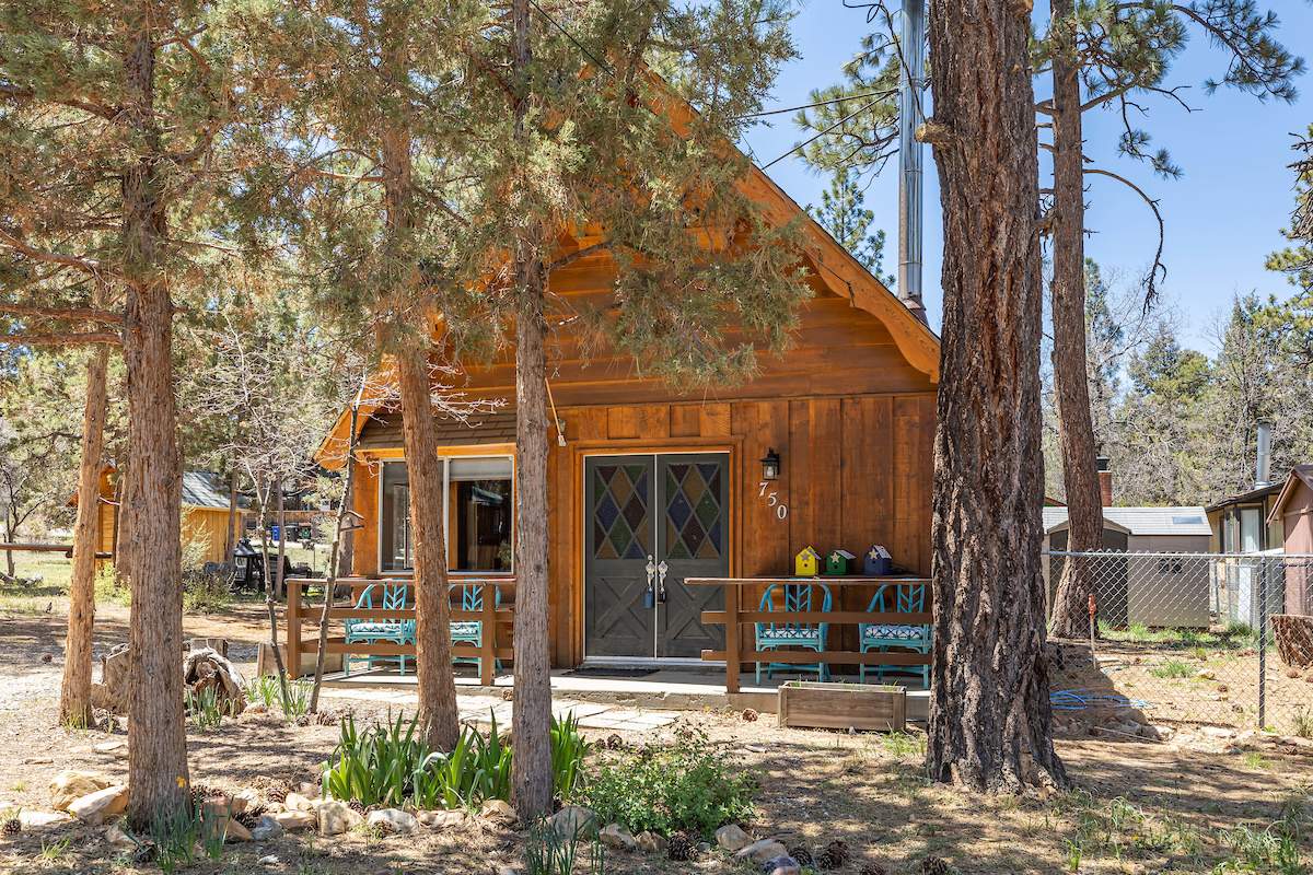 750 Los Angeles Ave 750 Los Angeles Ave