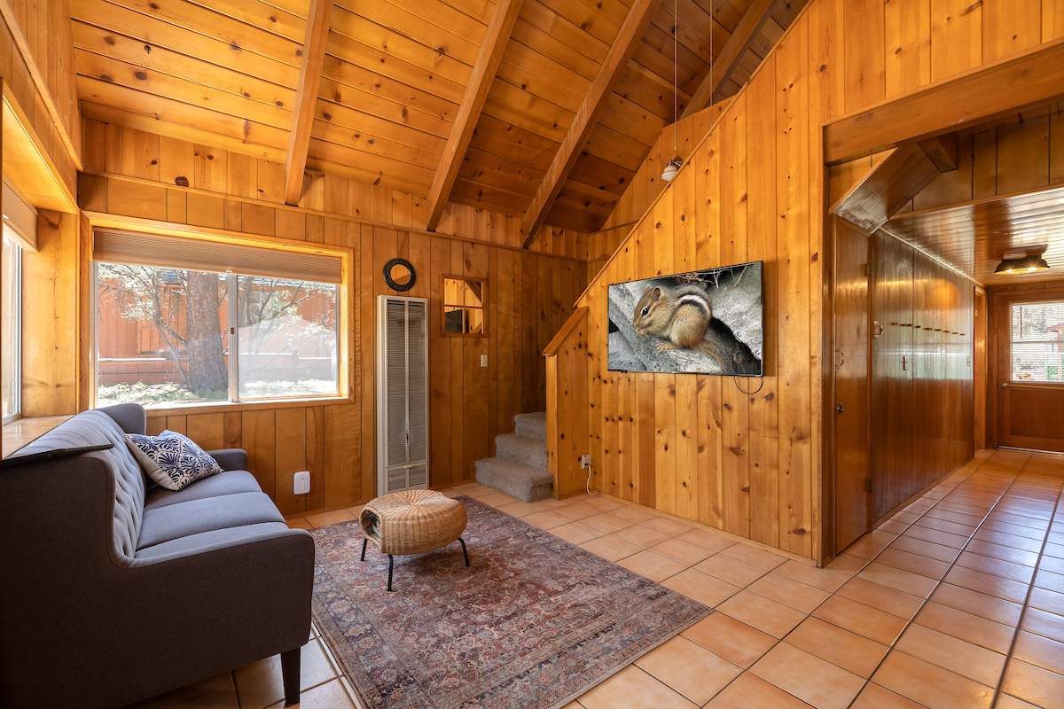 750 Los Angeles Ave 750 Los Angeles Ave