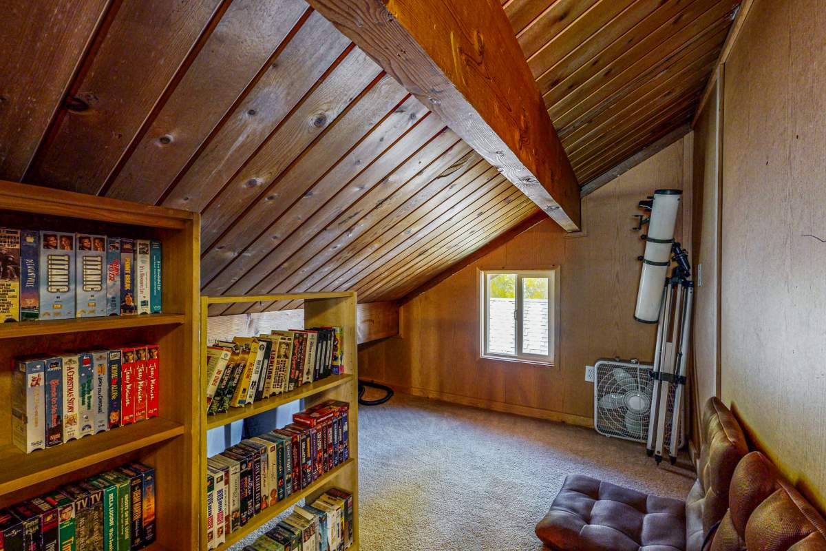 880 Edgemoor Rd 880 Edgemoor Rd