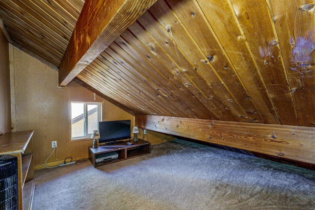 880 Edgemoor Rd 880 Edgemoor Rd