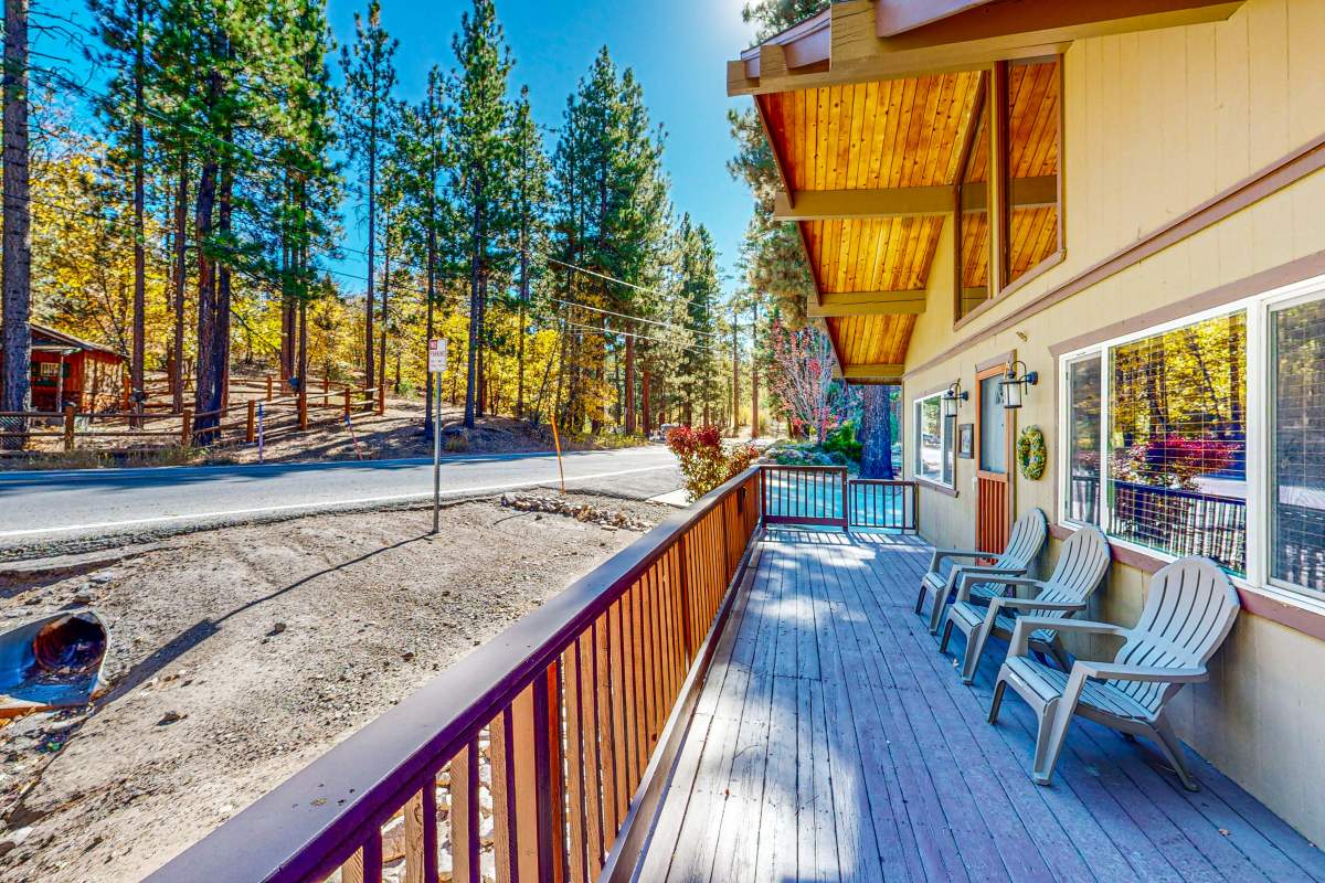 880 Edgemoor Rd 880 Edgemoor Rd