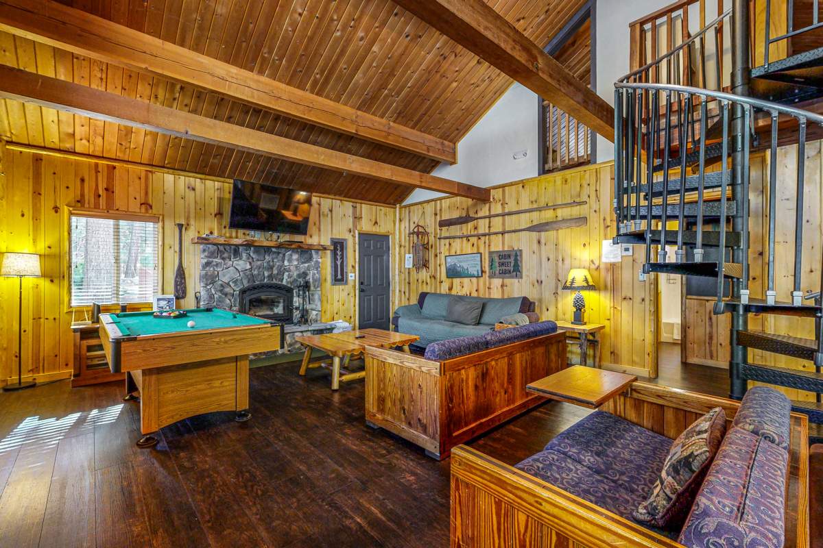 880 Edgemoor Rd 880 Edgemoor Rd