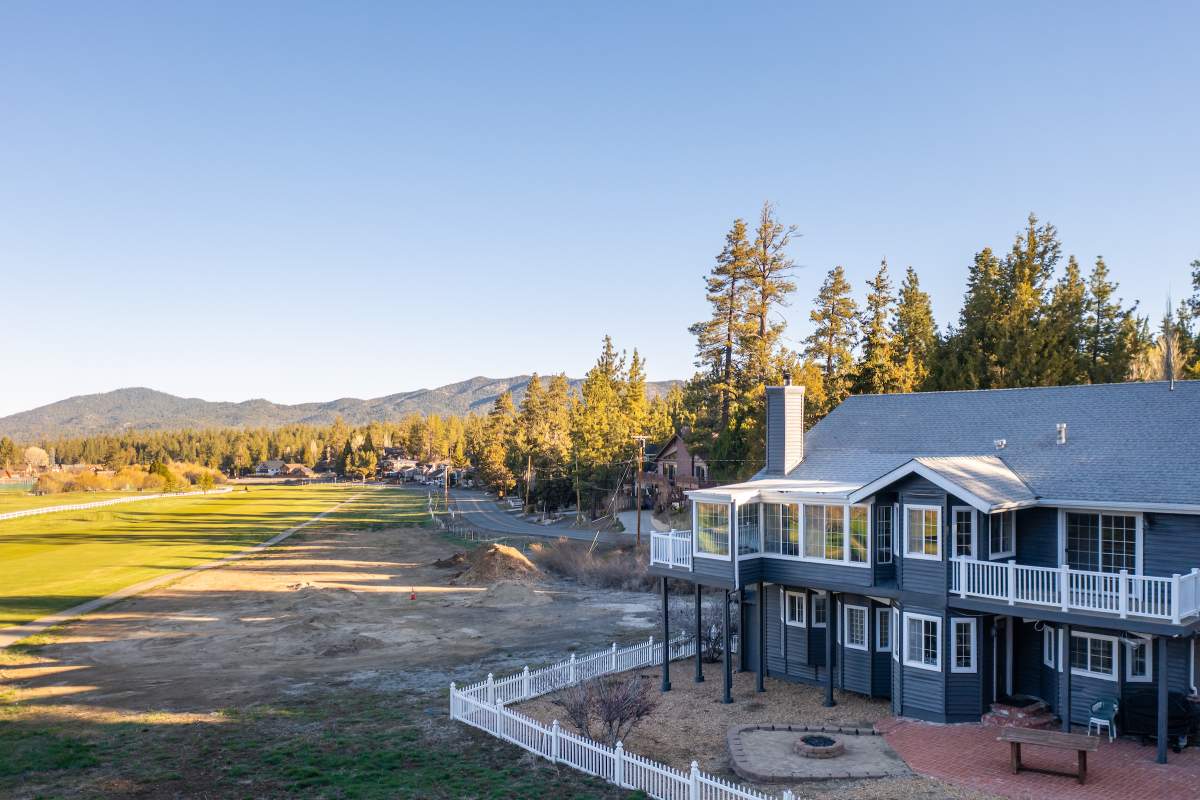 43095 Moonridge Rd 43095 Moonridge Rd