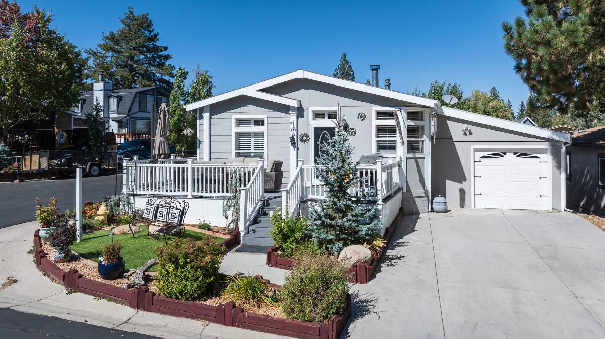 391 Montclair Drive #24 391 Montclair Drive #24