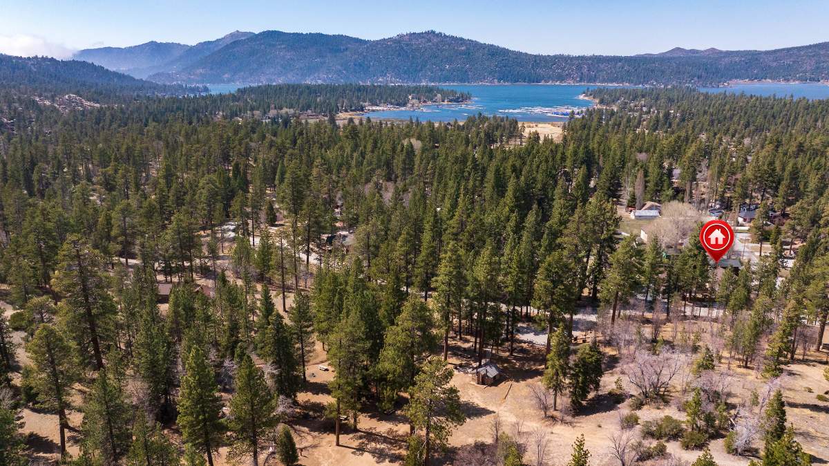 880 Edgemoor Rd 880 Edgemoor Rd